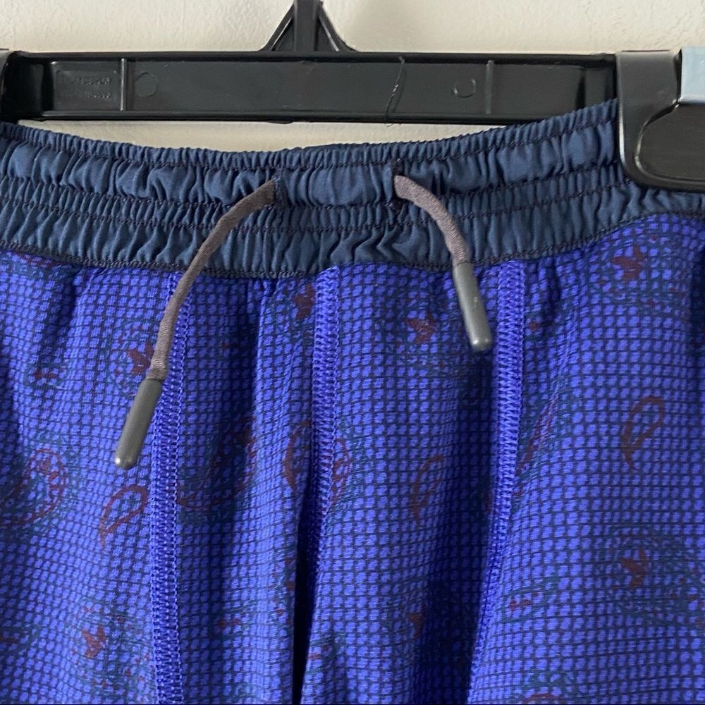 lululemon 9” Pace Breaker Short two toned blue lined - Picture 6 of 6